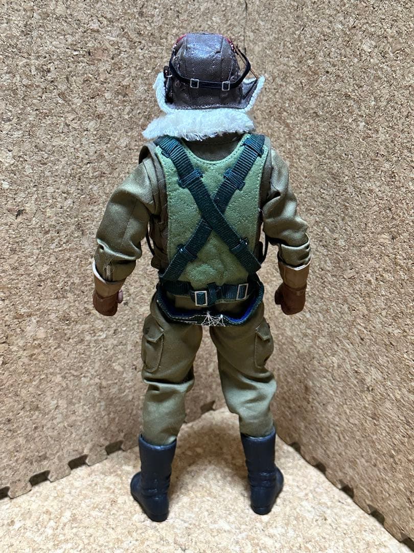 神戸一尺堂　1/6 日本海軍ゼロ戦パイロット 2 冬服バージョン　限定40体