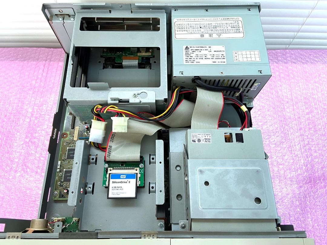 【動作確認済】良品！NEC PC-9821V7/S7KA (Win98SE)