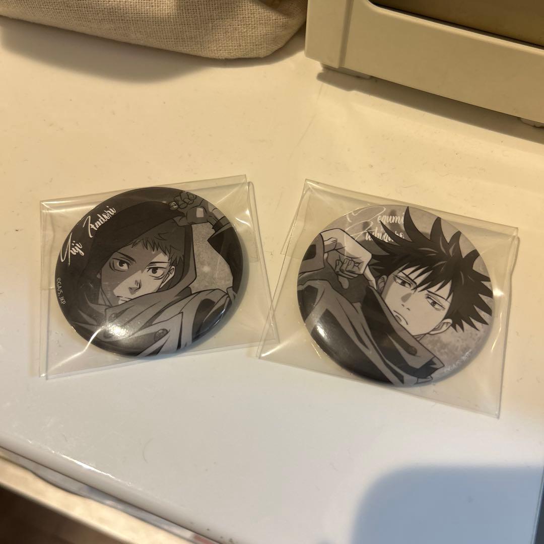 呪術廻戦モノクロ缶バッチ