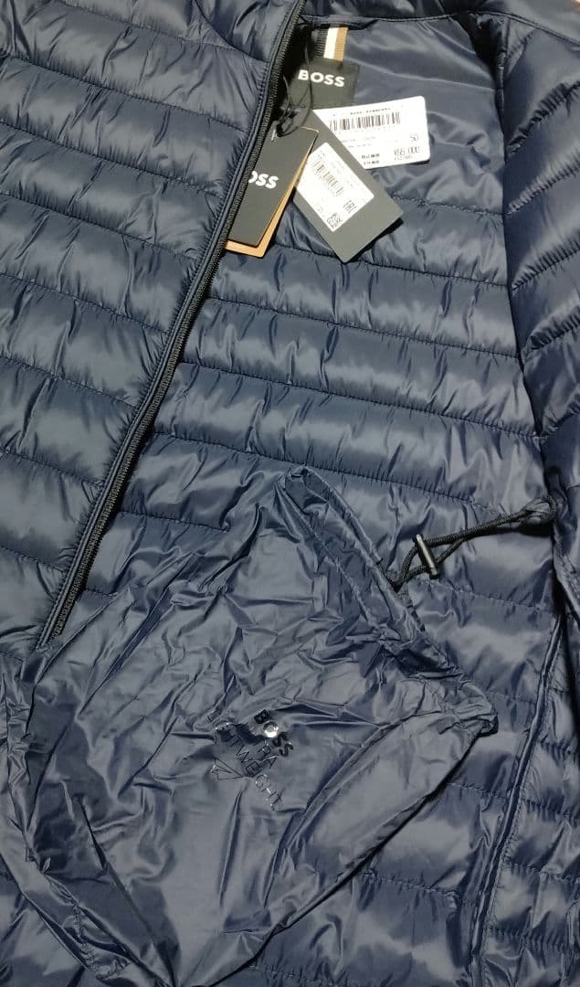 セール✩新品タグ付き　ヒューゴ・ボスジャケット　ネイビーサイズ50