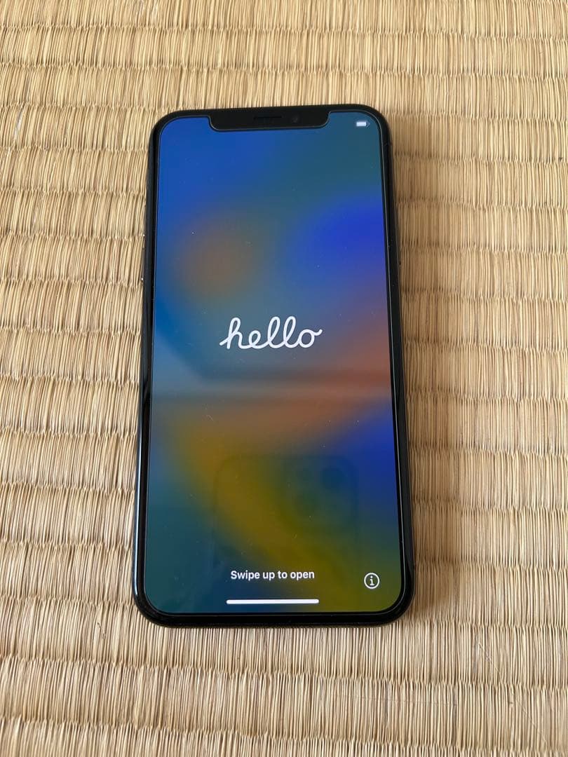 m*i様 Apple iPhone X ブラック 本体