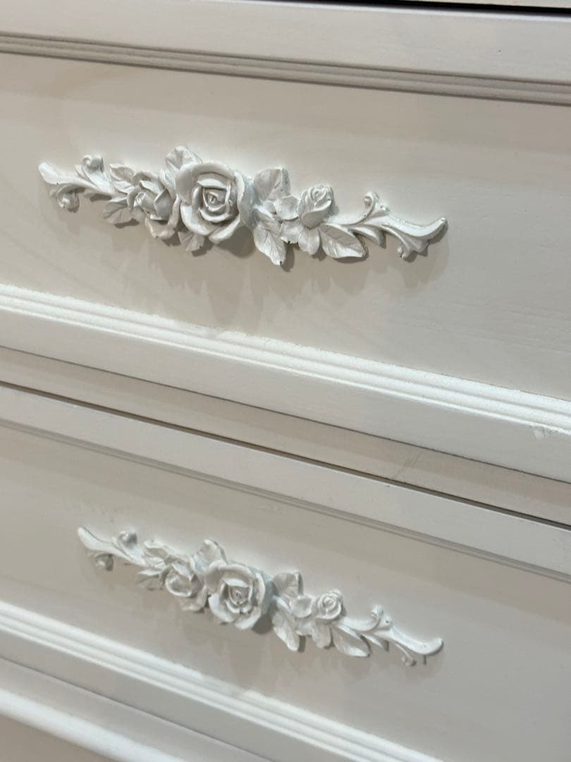 ①【よっしー　】2500円送料こみシャビーシック　アンティーク　チェスト