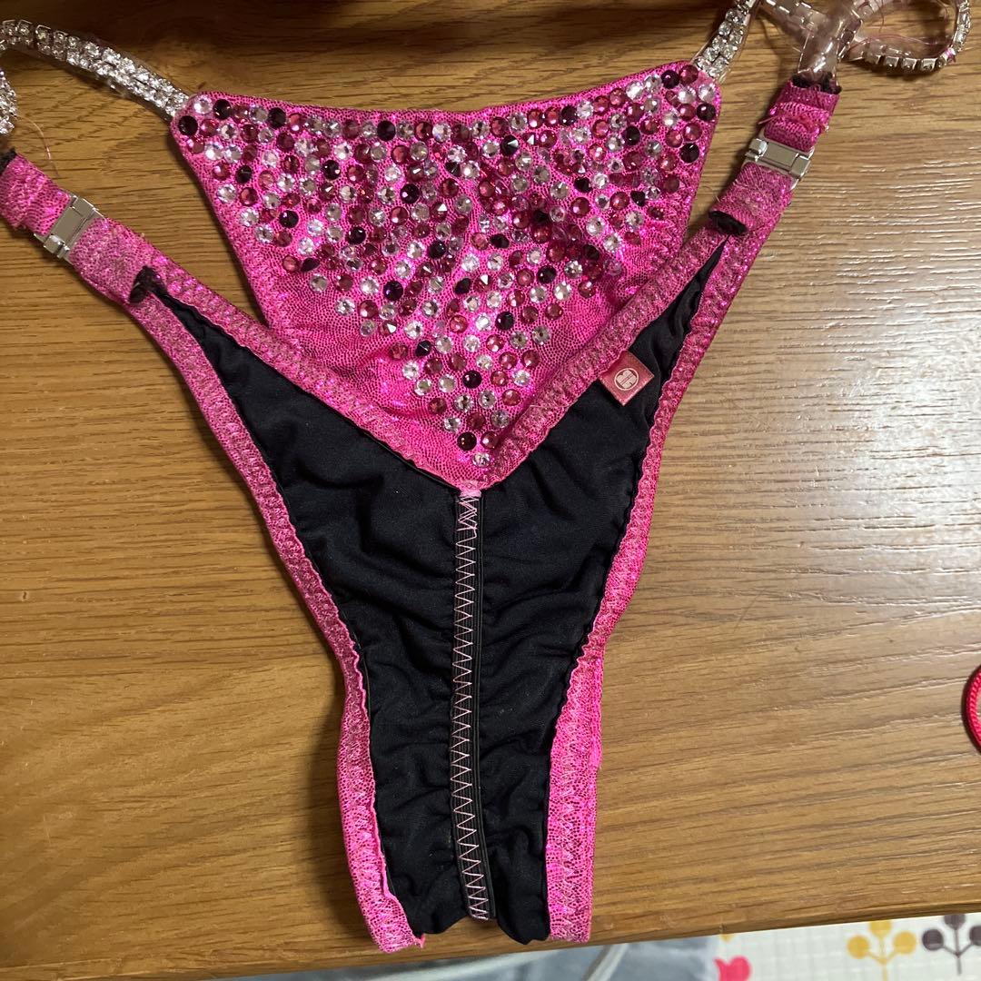 コンテスト競技用ビキニ