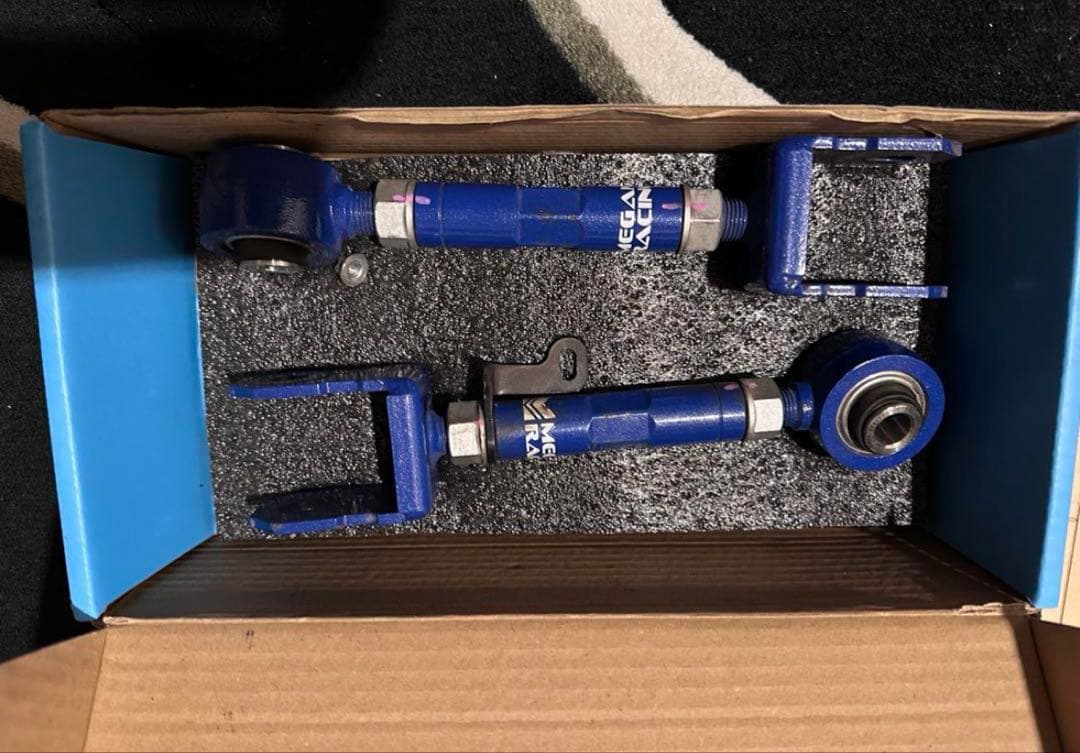 220クラウンMegan Racing アーム・ロッドセット 青