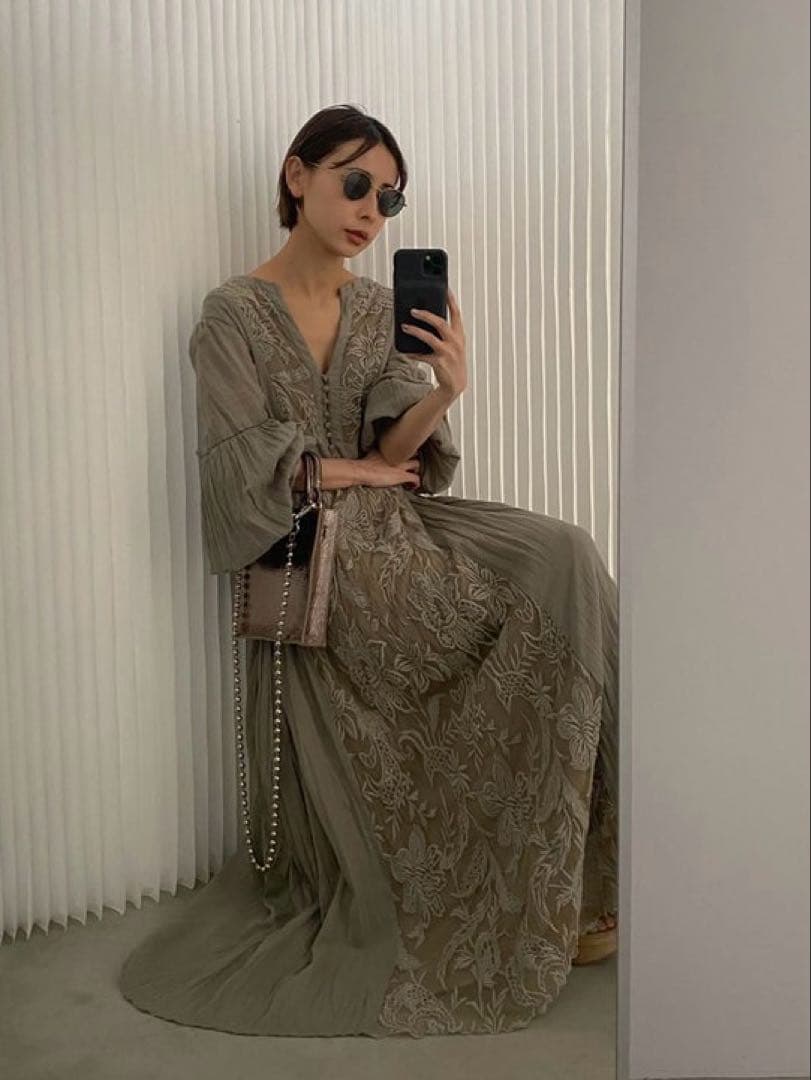 ワンピース MEDI EMBROIDERY TULLE LACE DRESS M