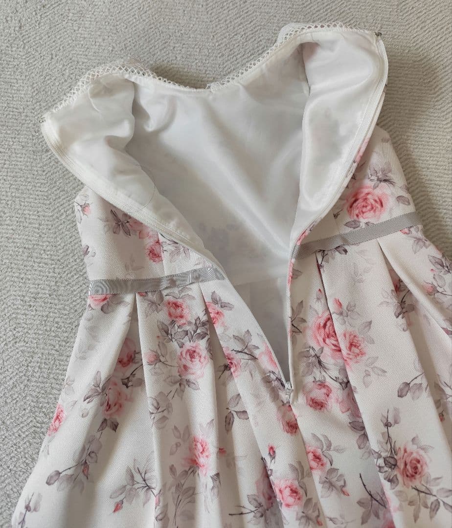 し*ー様 petit main レース衿花柄ワンピース フォーマルスーツ 120