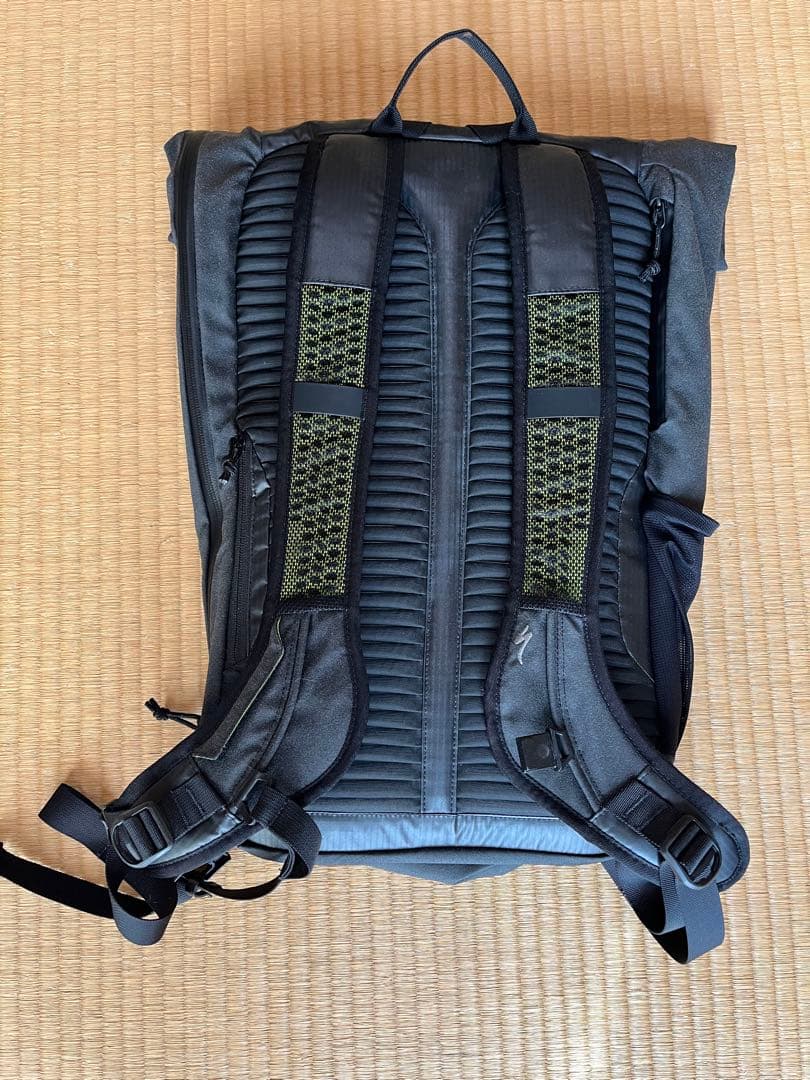 スペシャライズド 防水バックパック 通勤 通学 リュック