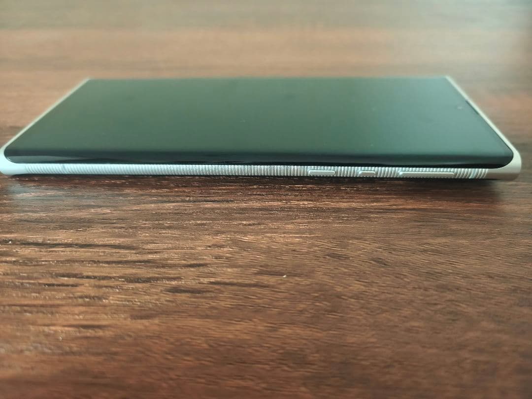 スマートフォン本体 Leitz Phone1 LP-01