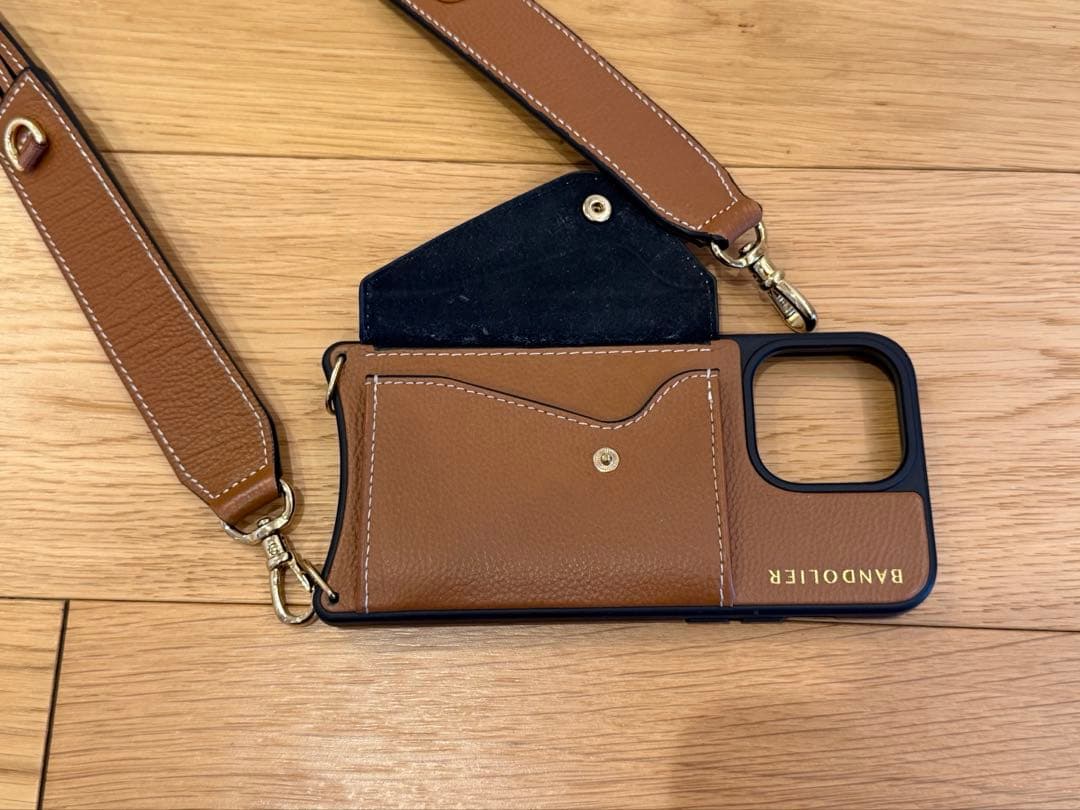 BANDOLIER バンドリヤー iPhone15 Pro Max スマホケース