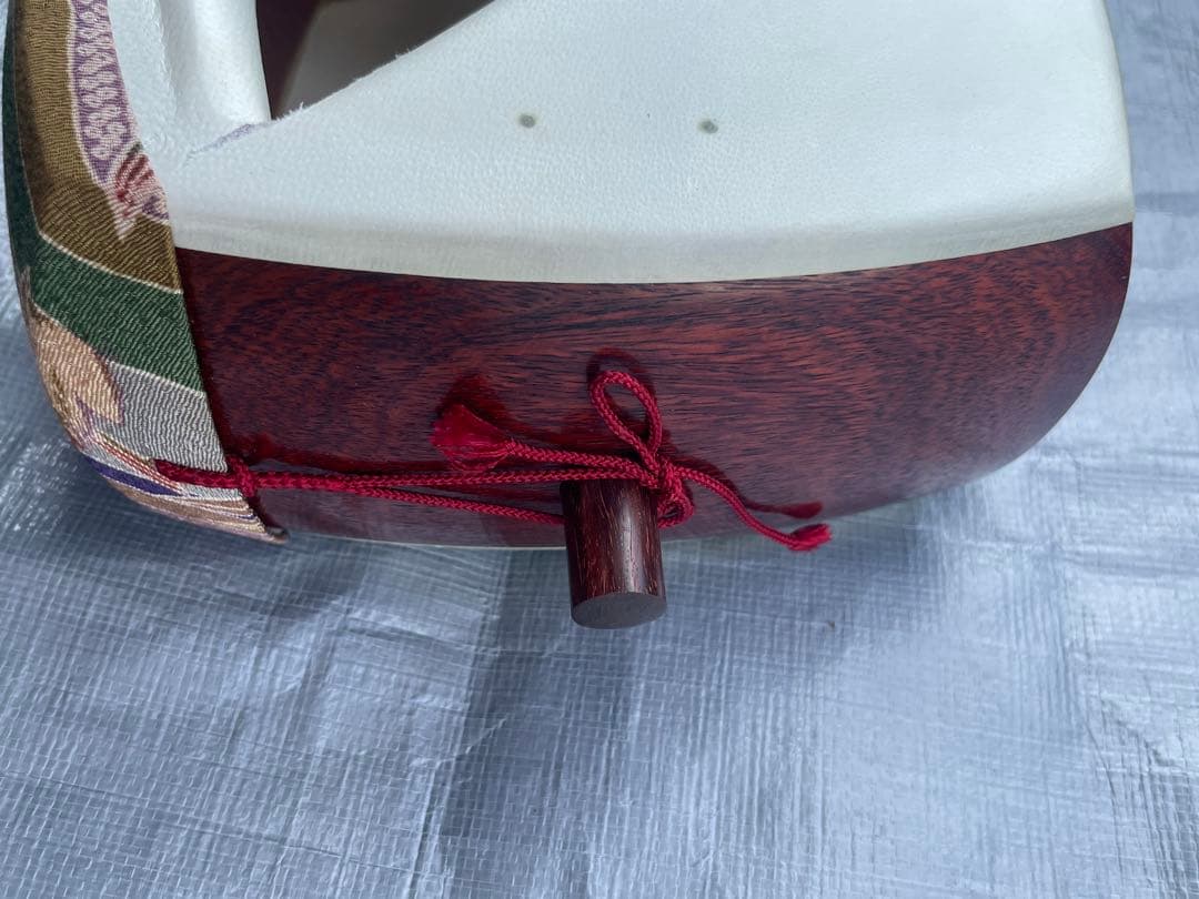 紅木三味線 小唄用 ケース付 付属品一式 現状品