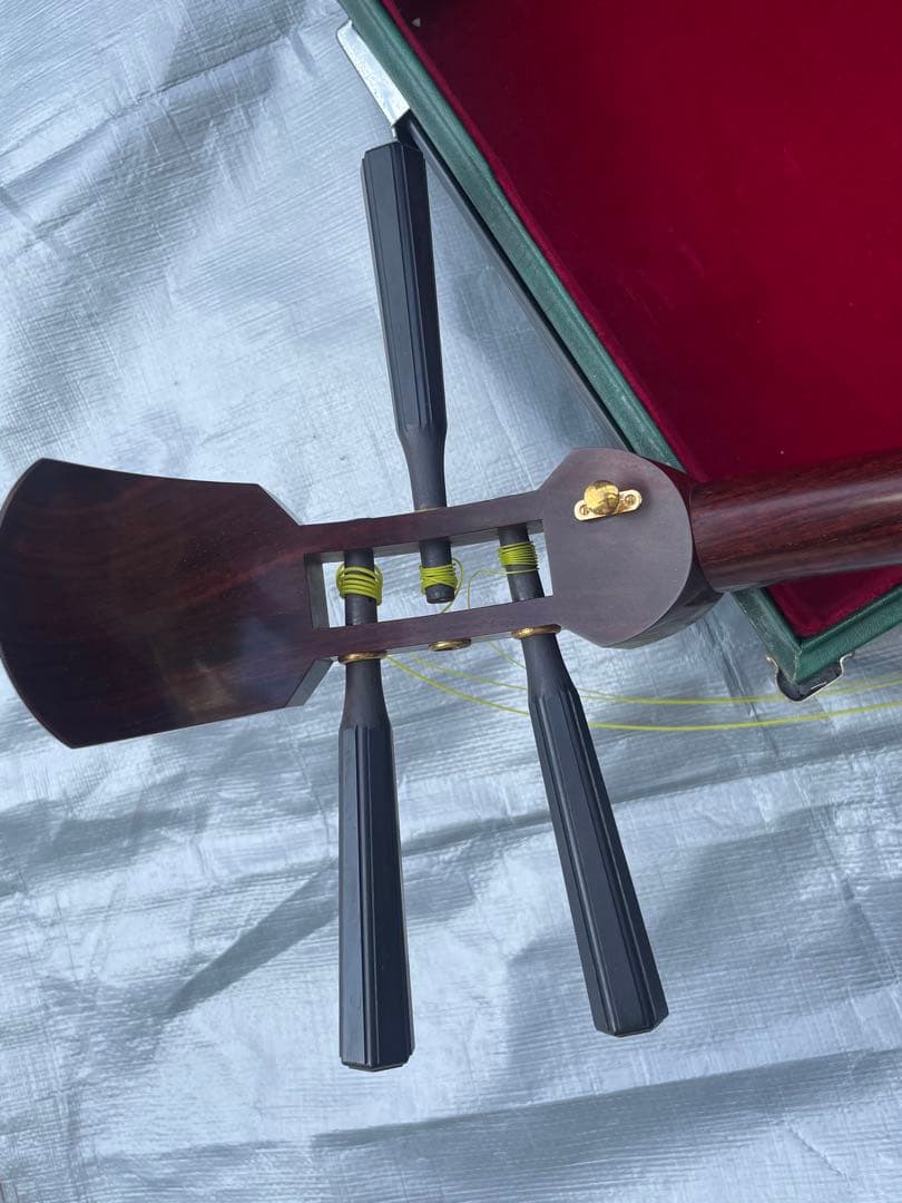 紅木三味線 小唄用 ケース付 付属品一式 現状品