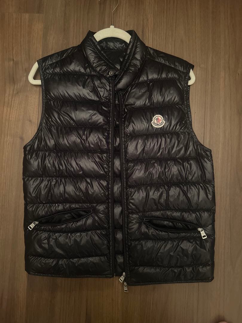 MONCLER LONGUE SAISON ブラック ダウンベスト