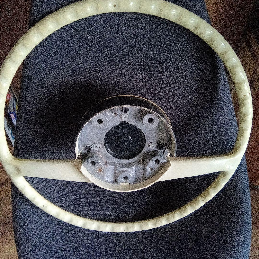 t*4様 メルセデス・ベンツ 　ホワイトステアリング 　縦目