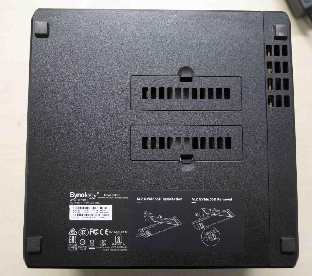 Synology DS1019+ NAS 5ベイ