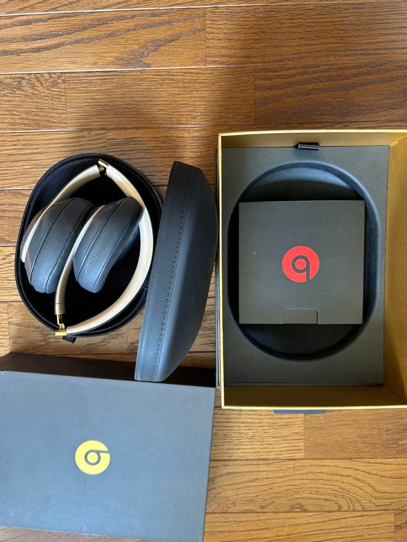 ヘッドホン Beatsstudio3 wireless