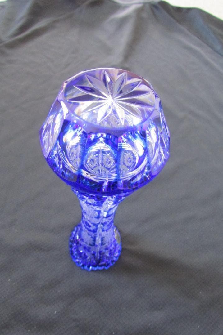 ボヘミアン　クリスタルカットガラス花瓶