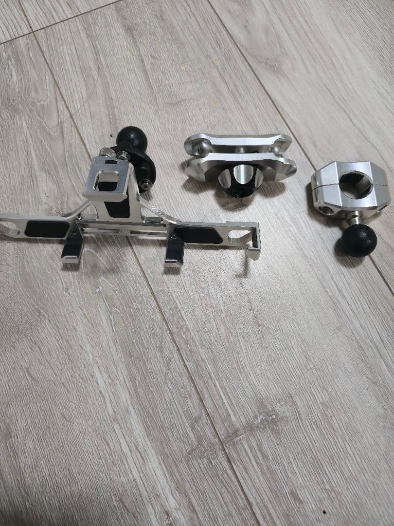 サインハウス　SYGNHOUSE 　バイク用　スマホホルダー