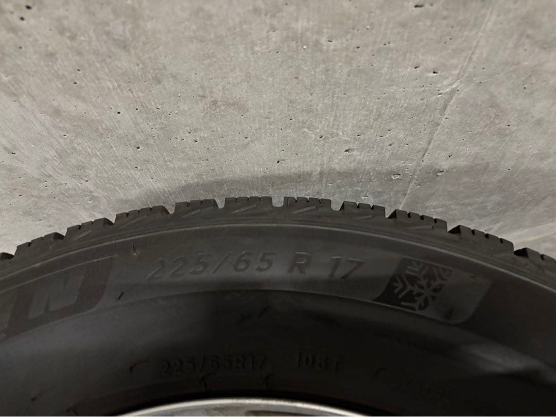 【送料込み】スタッドレス　17インチ ホイールセット (ハリヤー60)