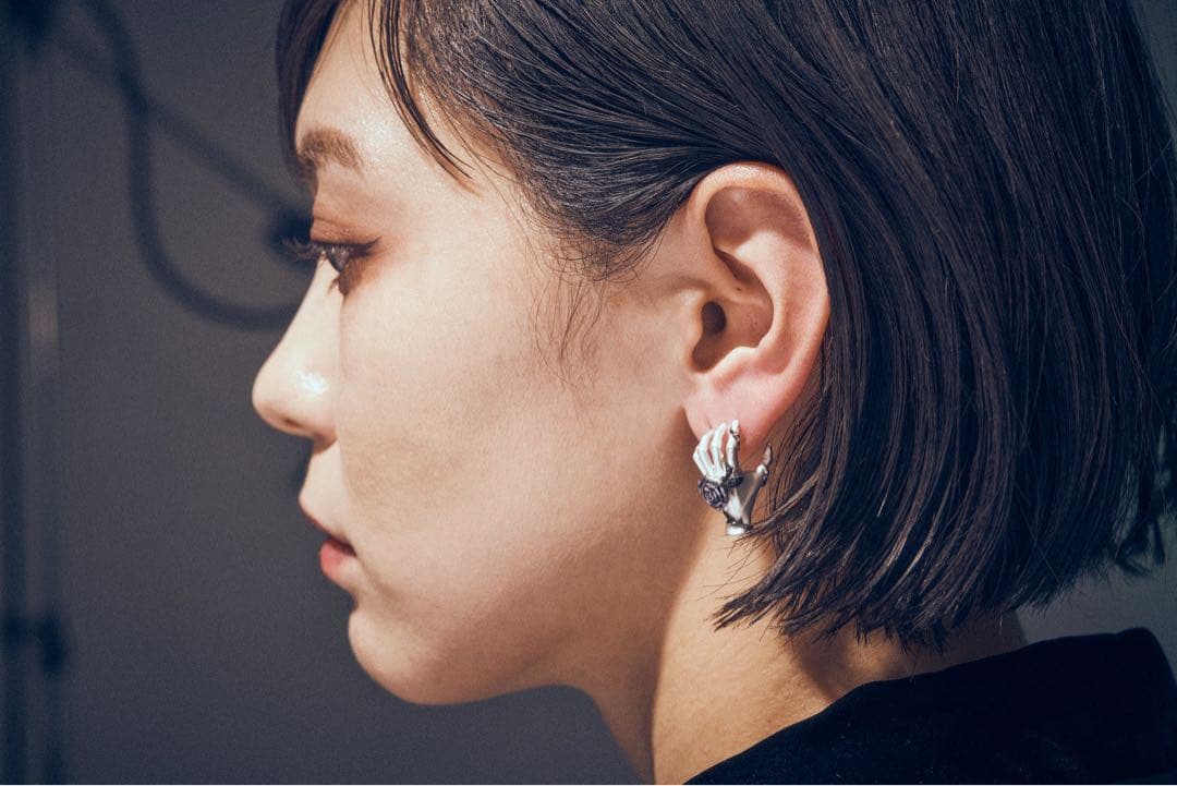 【最終値下】hazama Ado コラボ ピアス シルバー