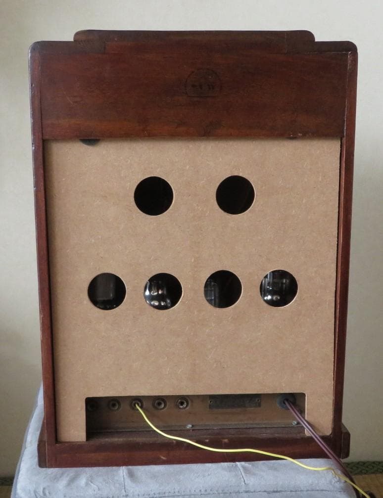 アンティーク　真空管ラジオ・松下無線株式会社(ナショナルシヤシー R-1420)