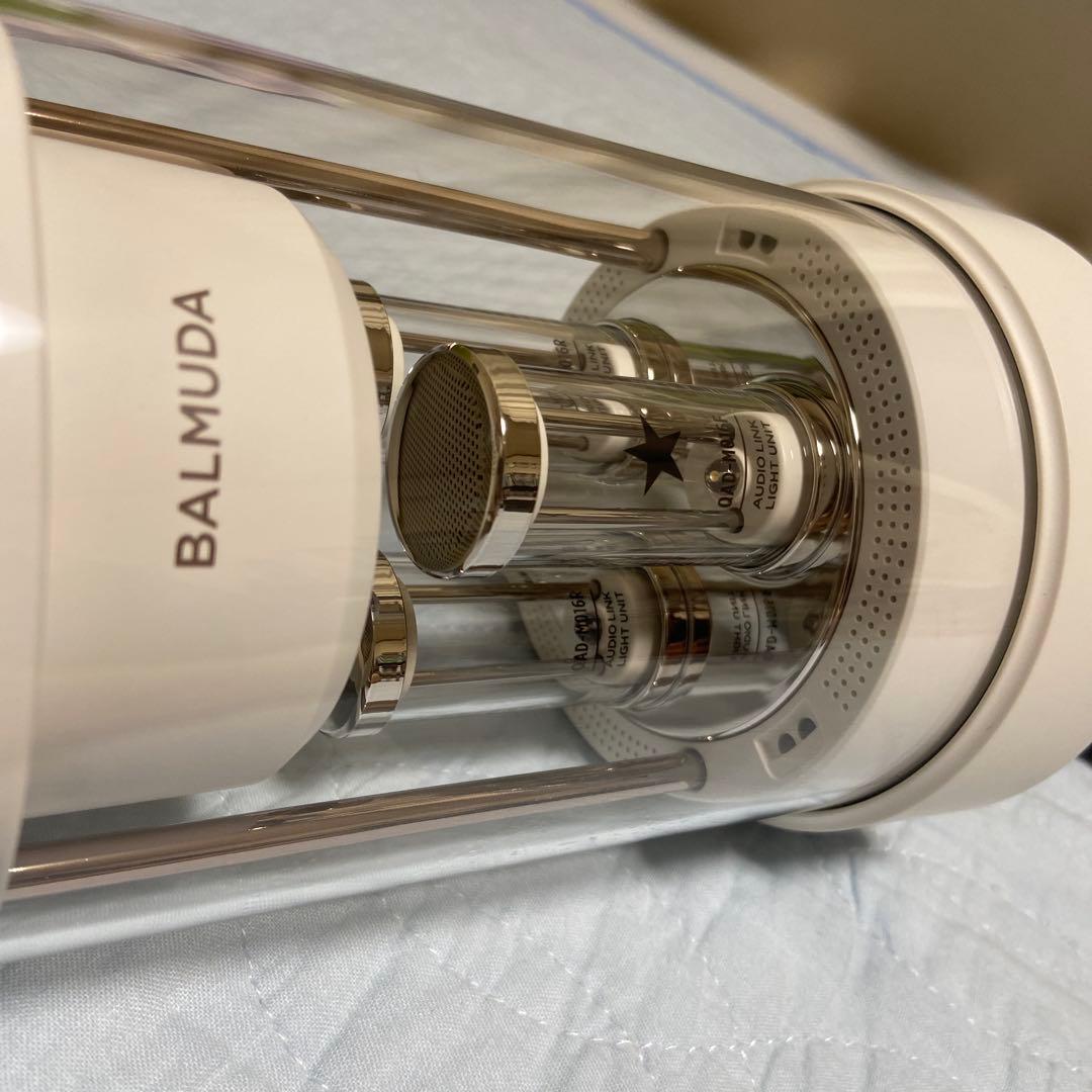 バルミューダ　BALMUDA　M01A-WH スピーカー　ホワイト　白