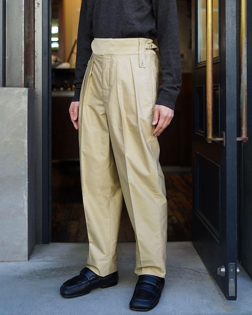 neat ギザモールスキン ベルトレスパンツ