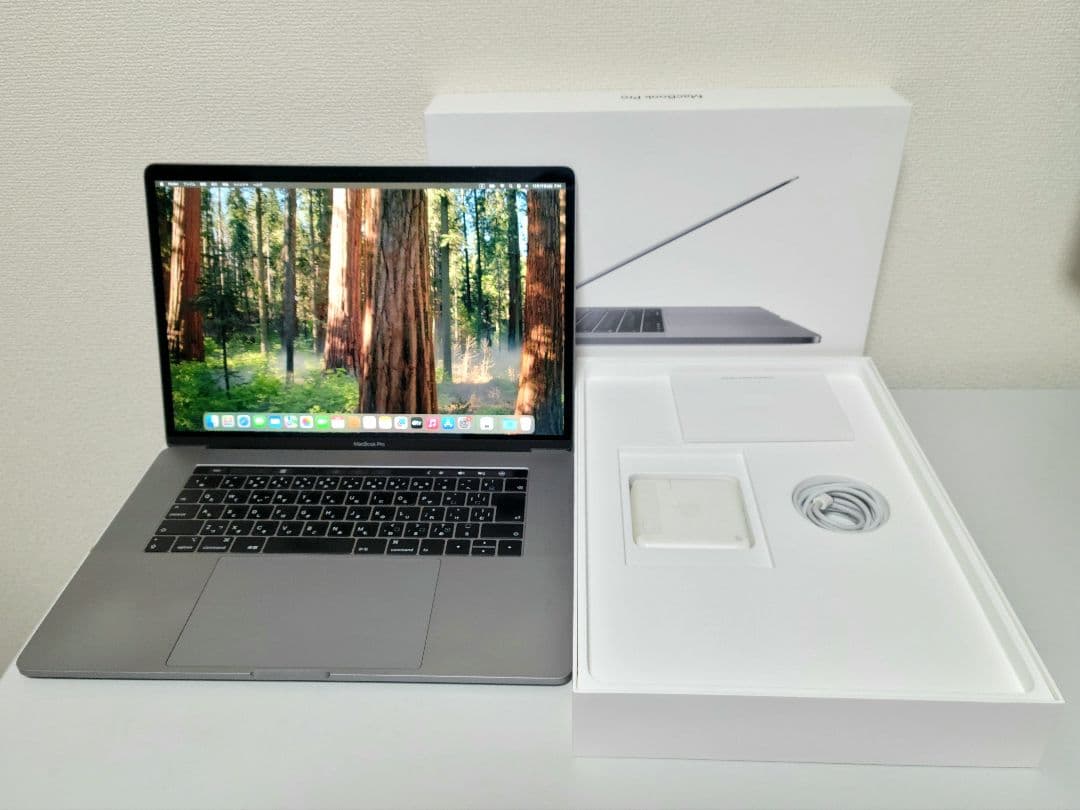 美品　MacBook Pro 15インチ 2019 外箱・付属品付