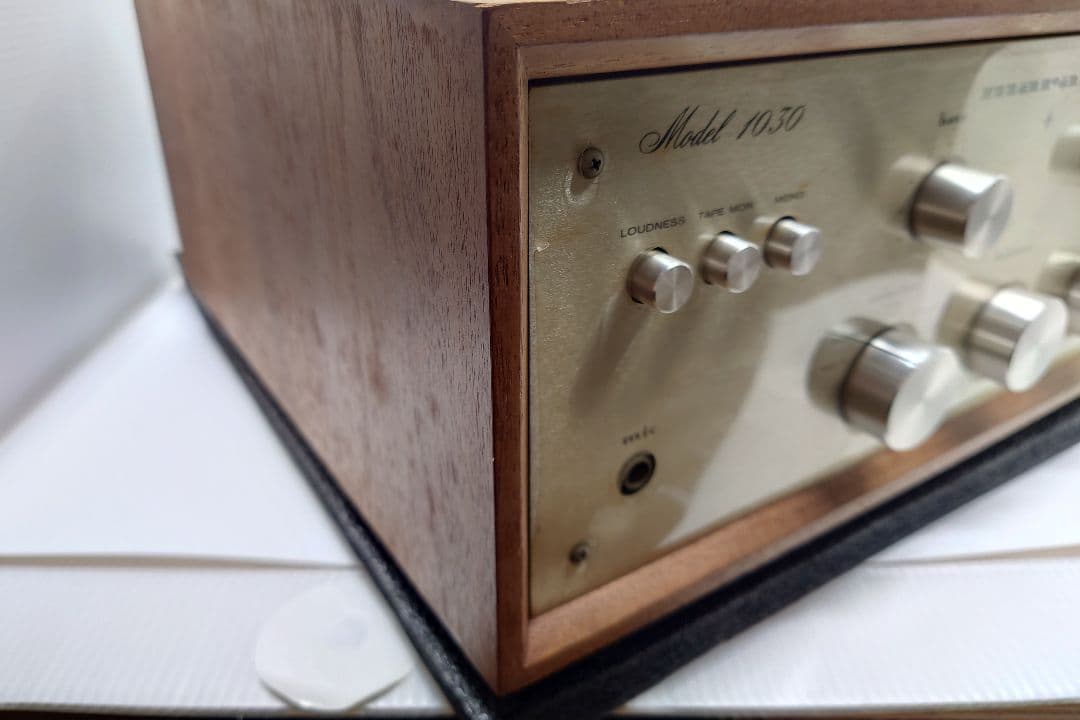 marantz Model 1030 プリメインアンプ 純正ウッドケース付き