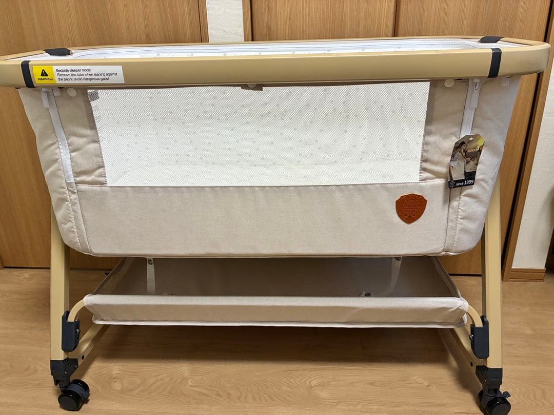 【美品】HZDMJ ベビーベッド【人気色カーキ】