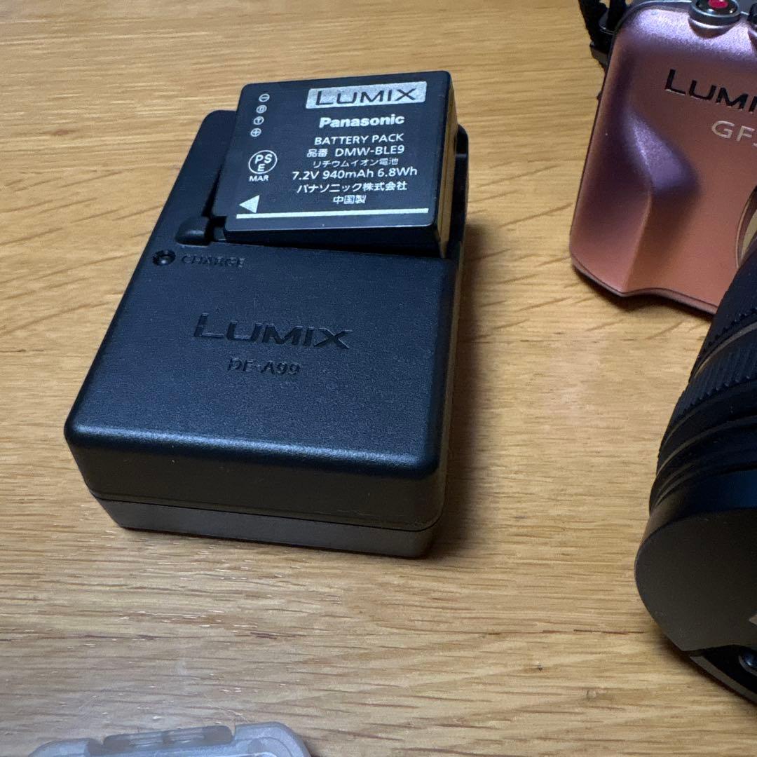 美品♫ 希少！　全て揃ってます　Panasonic LUMIX DMC-GF3