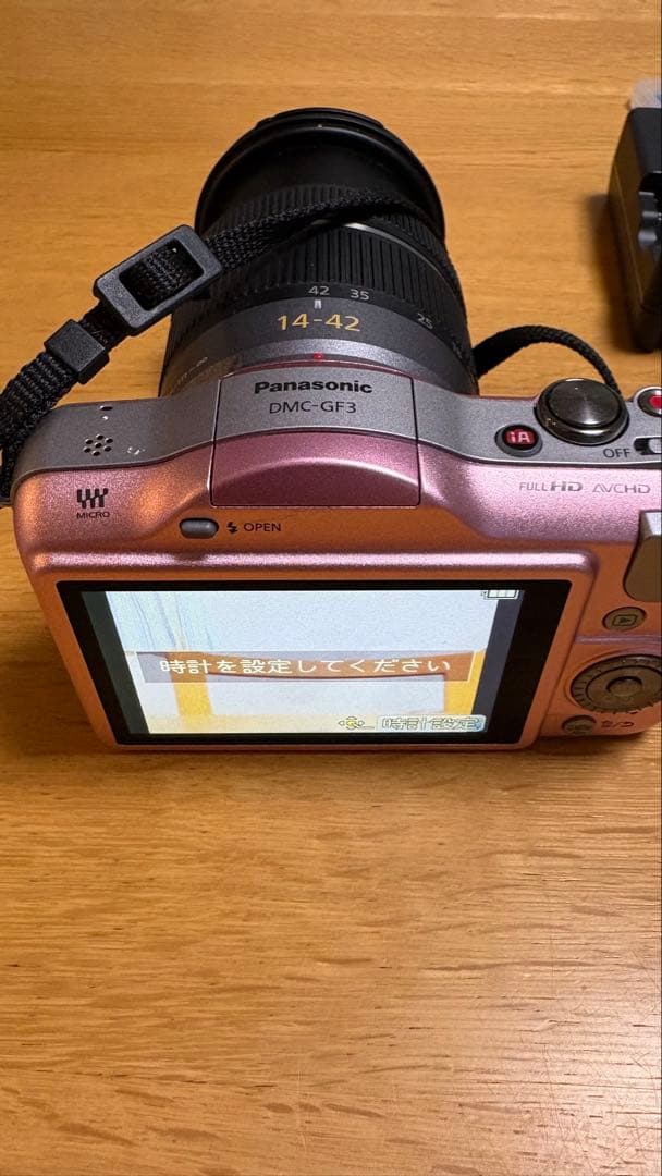 美品♫ 希少！　全て揃ってます　Panasonic LUMIX DMC-GF3