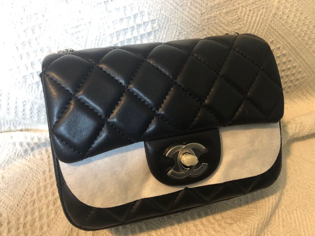 CHANEL シャネル ノベルティ ベビー マトラッセ ショルダーバッグ 黒