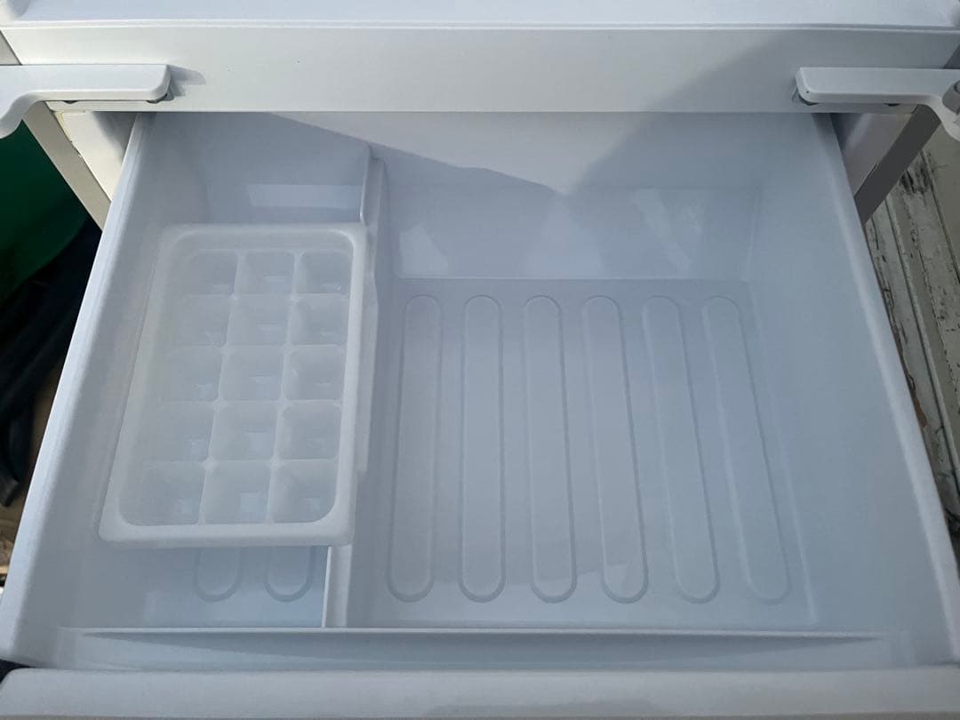 SHARP 2ドア冷蔵庫 167L SJ-D17F-S 2020年製