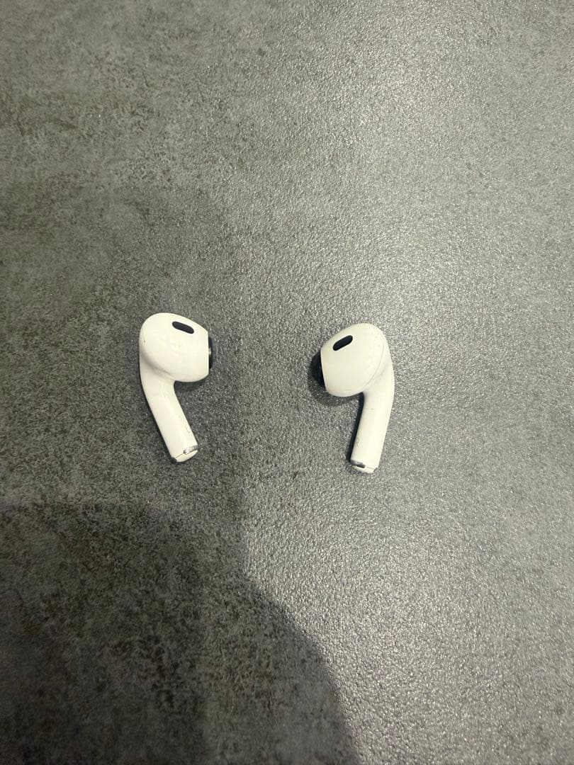 AirPods Pro 第2世代　Lightning 端子