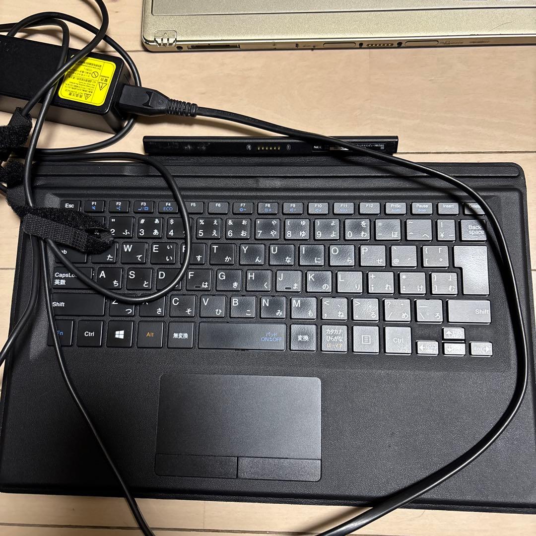 NEC 2in1 タブレットpc VS-3／Core i5・メモリ8GB