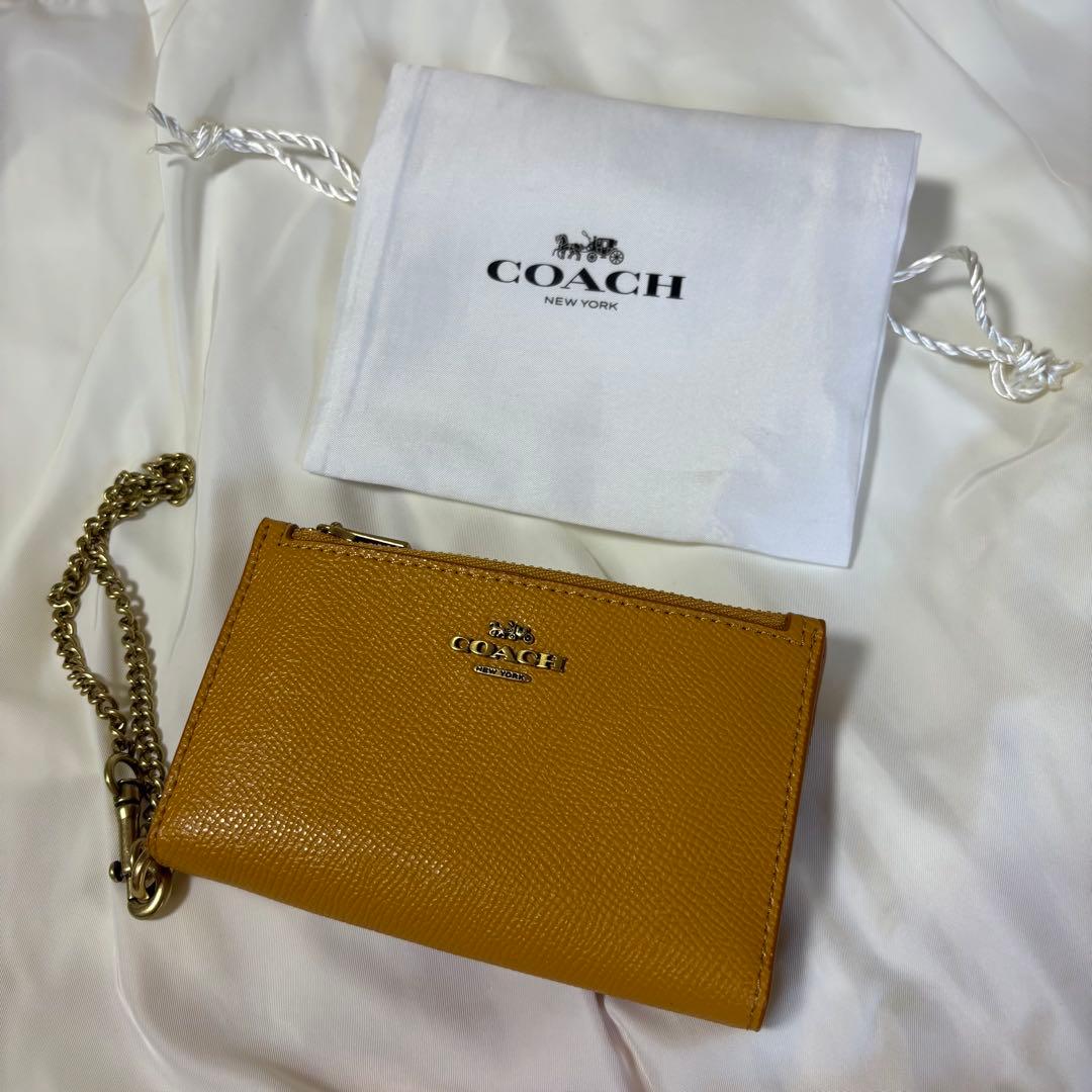 COACH イエロー ケース 【1/24 15時までの注文で即日発送】