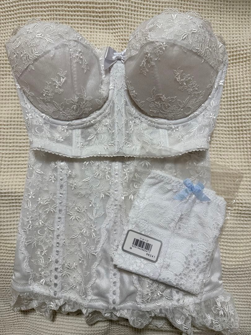 Halさん　セモアブライダルインナー