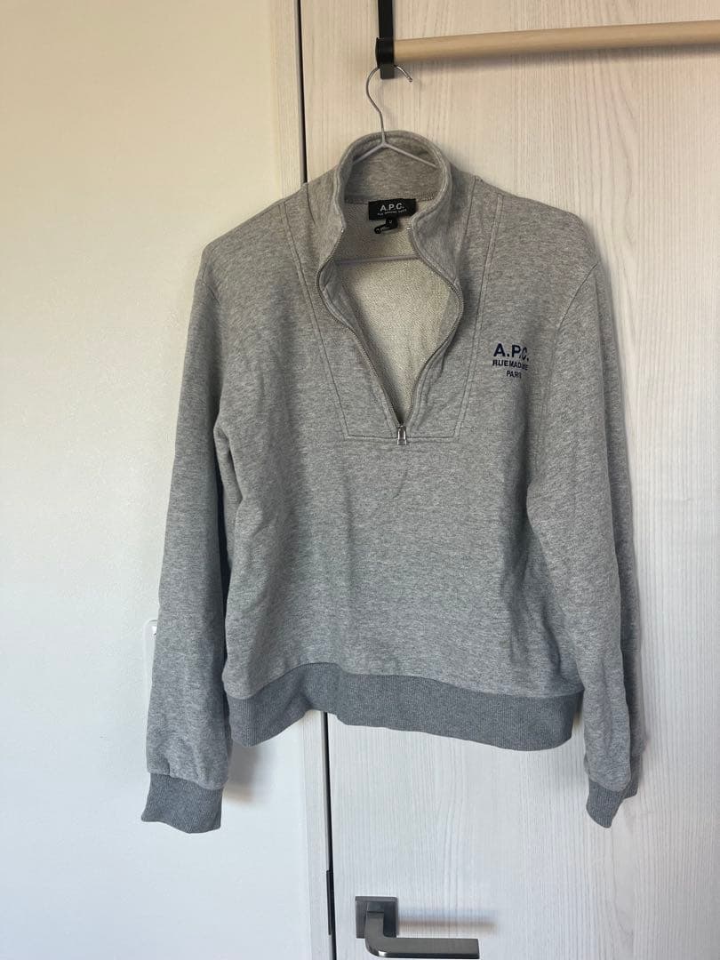 A.P.C. グレー ジップアップスウェット U