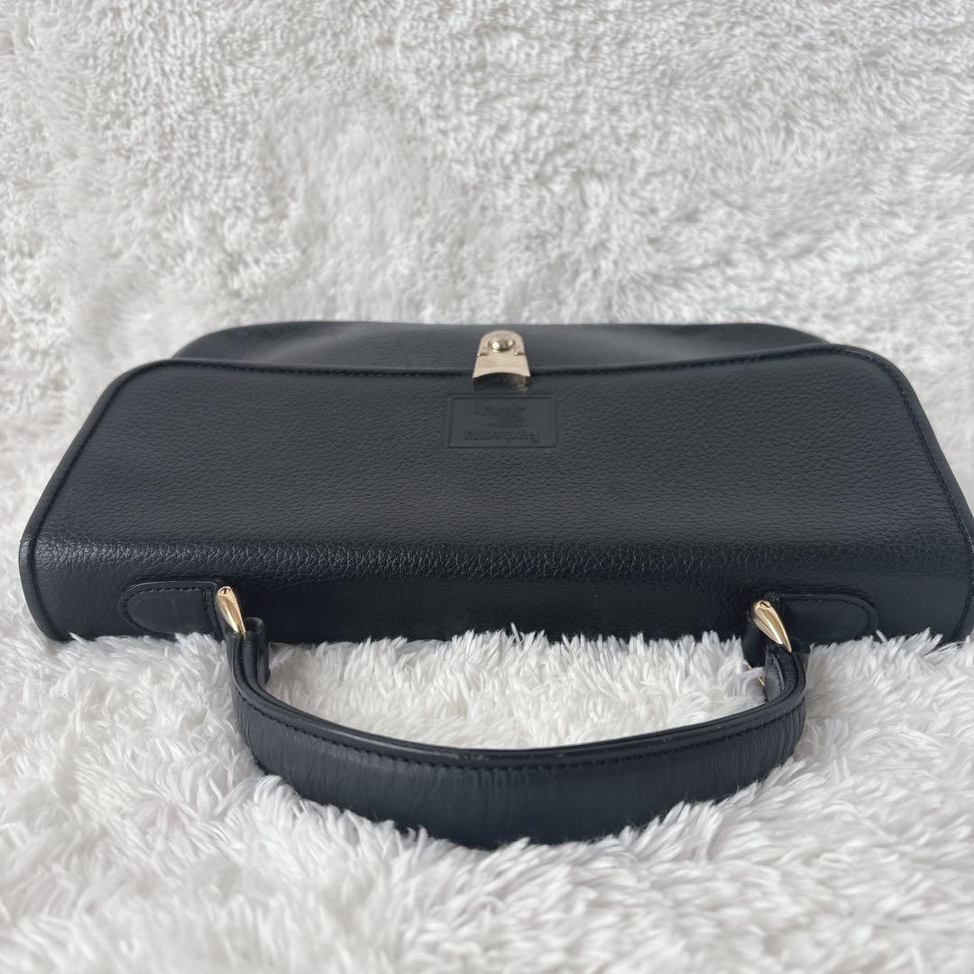 Burberrys ハンドバッグ ノバチェック シャドーホース オールレザー 黒