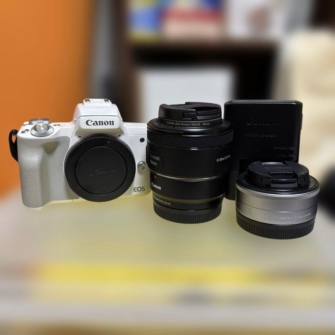 Canon EOSkissm本体•マウントアダプター•レンズ3点•充電器•カバー