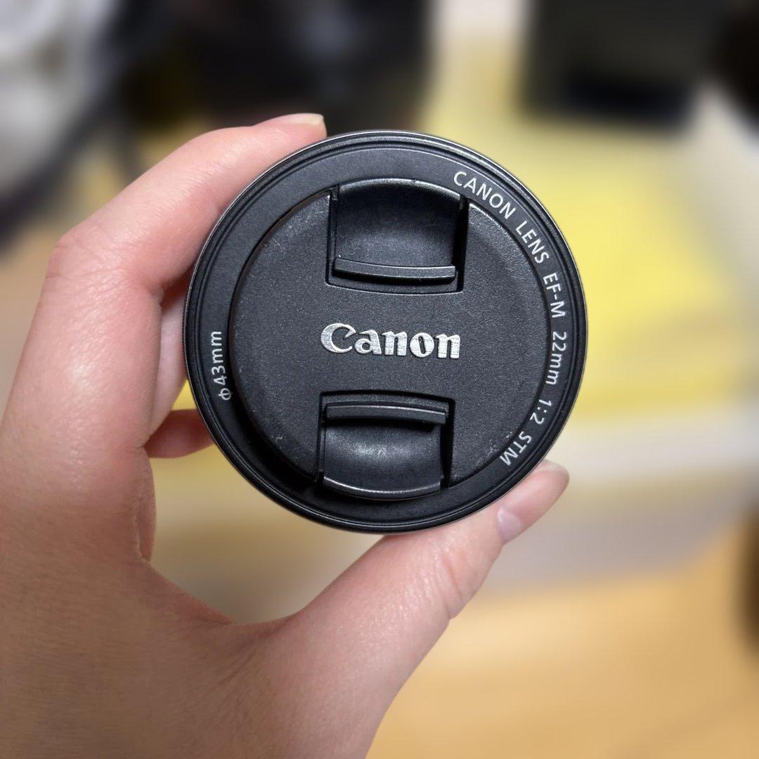 Canon EOSkissm本体•マウントアダプター•レンズ3点•充電器•カバー