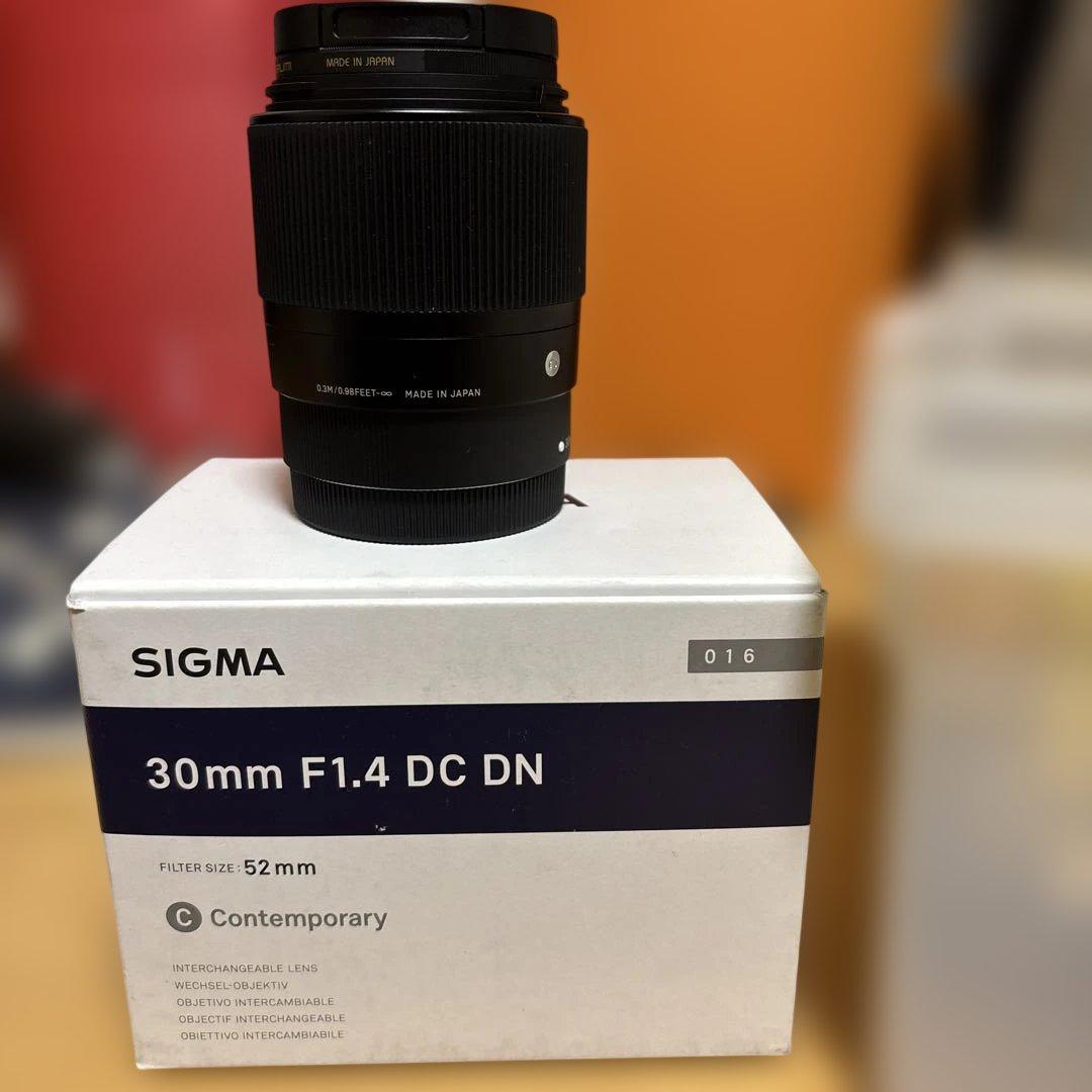 Canon EOSkissm本体•マウントアダプター•レンズ3点•充電器•カバー