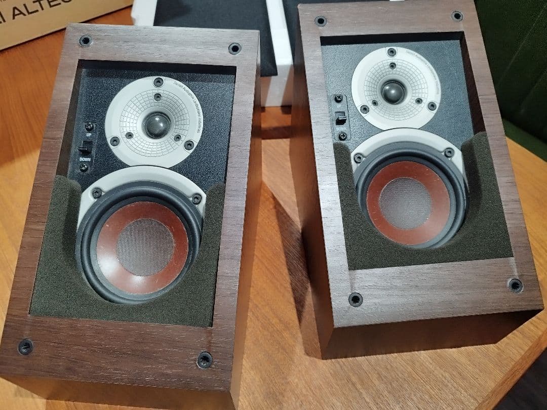 DALI ALTECO C1 MH [ウォールナット ペア]