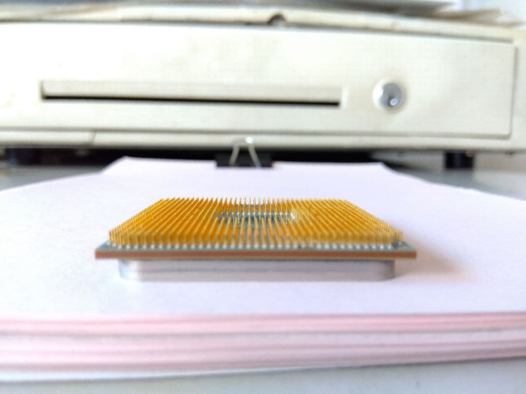 AMDのCPU「Ryzen 7 3700X」　ジャンク品