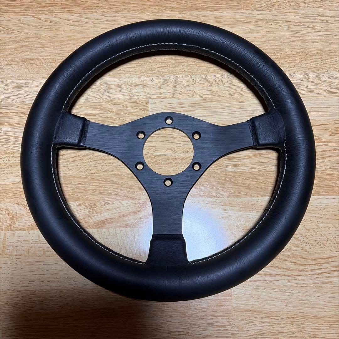 黒レザー　φ30ステアリング
