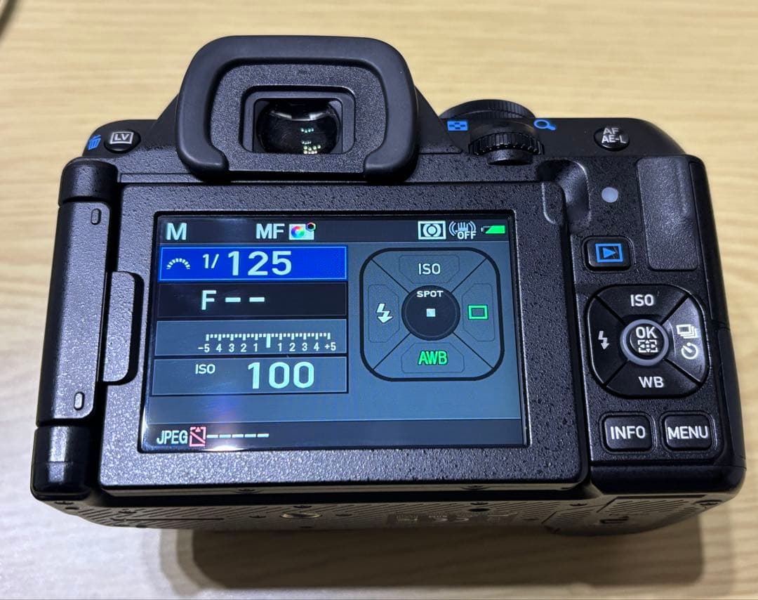 PENTAX K-s2 デジタル一眼レフカメラ 18-135mmレンズ