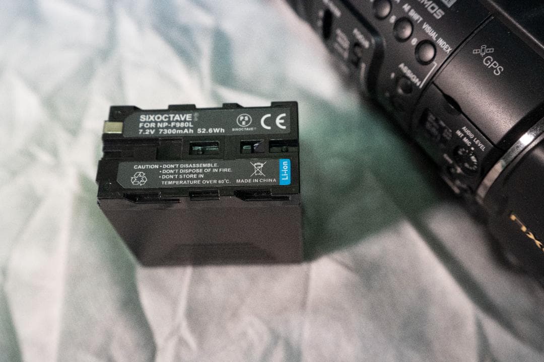 SONY HXR-NX5JNXCAMカムコーダー広角・20倍ズームで高画質を実現