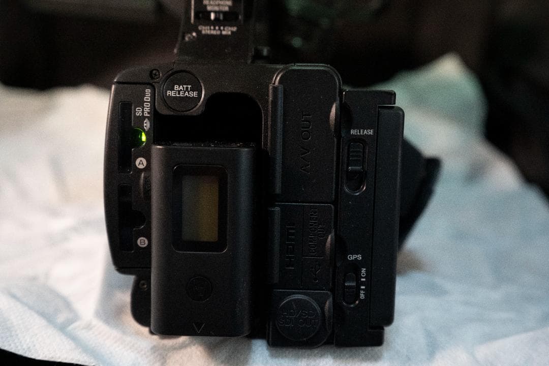 SONY HXR-NX5JNXCAMカムコーダー広角・20倍ズームで高画質を実現