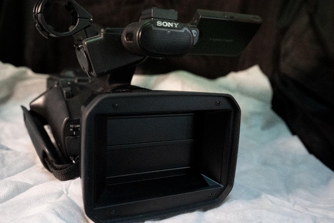 SONY HXR-NX5JNXCAMカムコーダー広角・20倍ズームで高画質を実現