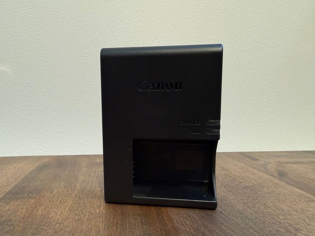 [最終値下げ]Canon EOS R100 本体